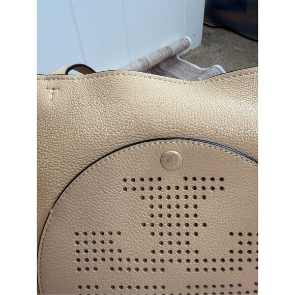 Tory Burch Perforated Tote in‎ Sand Dune Tan Large Oversized Designer - Picture 15 of 16